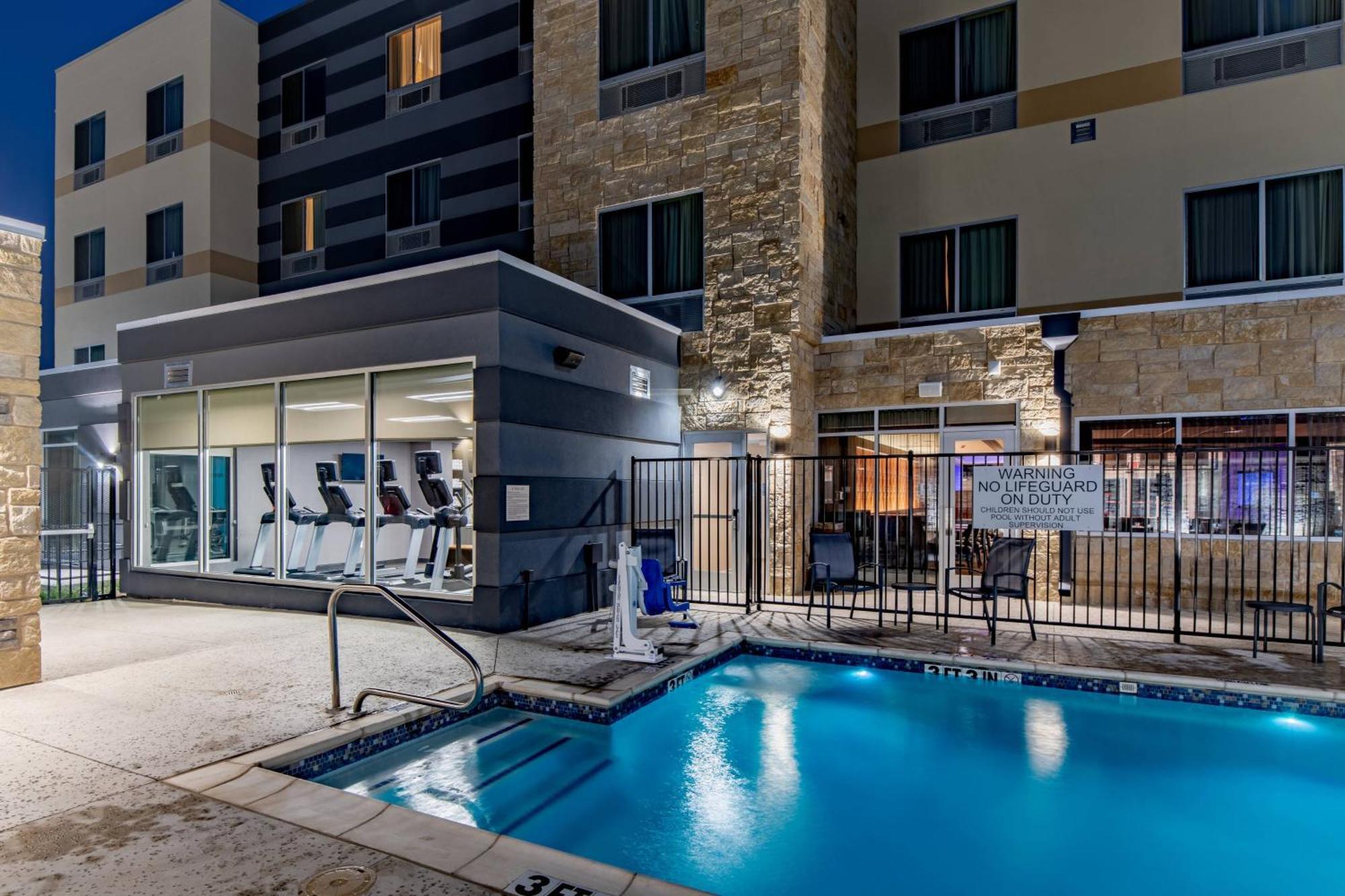 Fairfield Inn & Suites By Marriott Terrell Exteriör bild