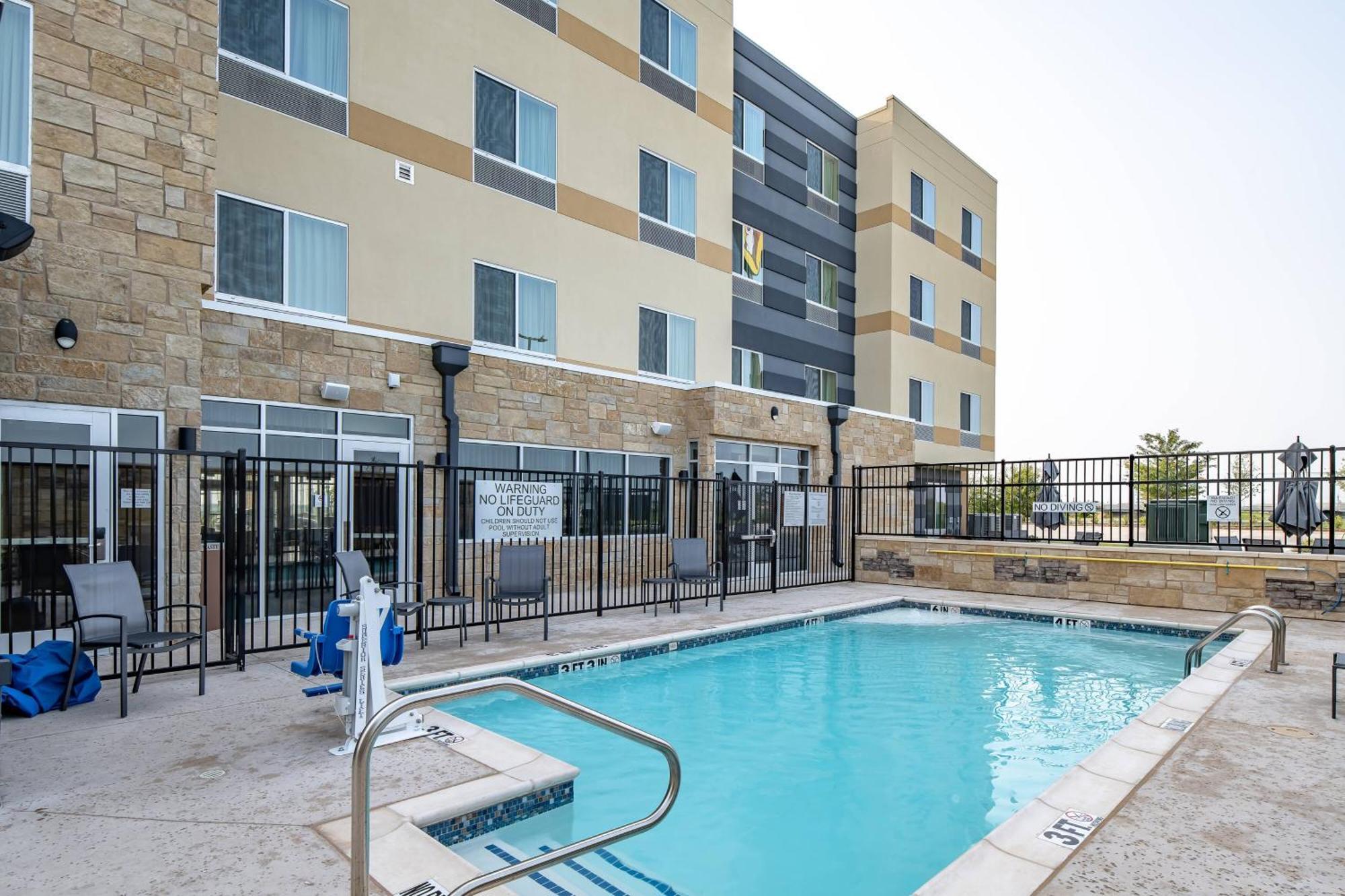 Fairfield Inn & Suites By Marriott Terrell Exteriör bild