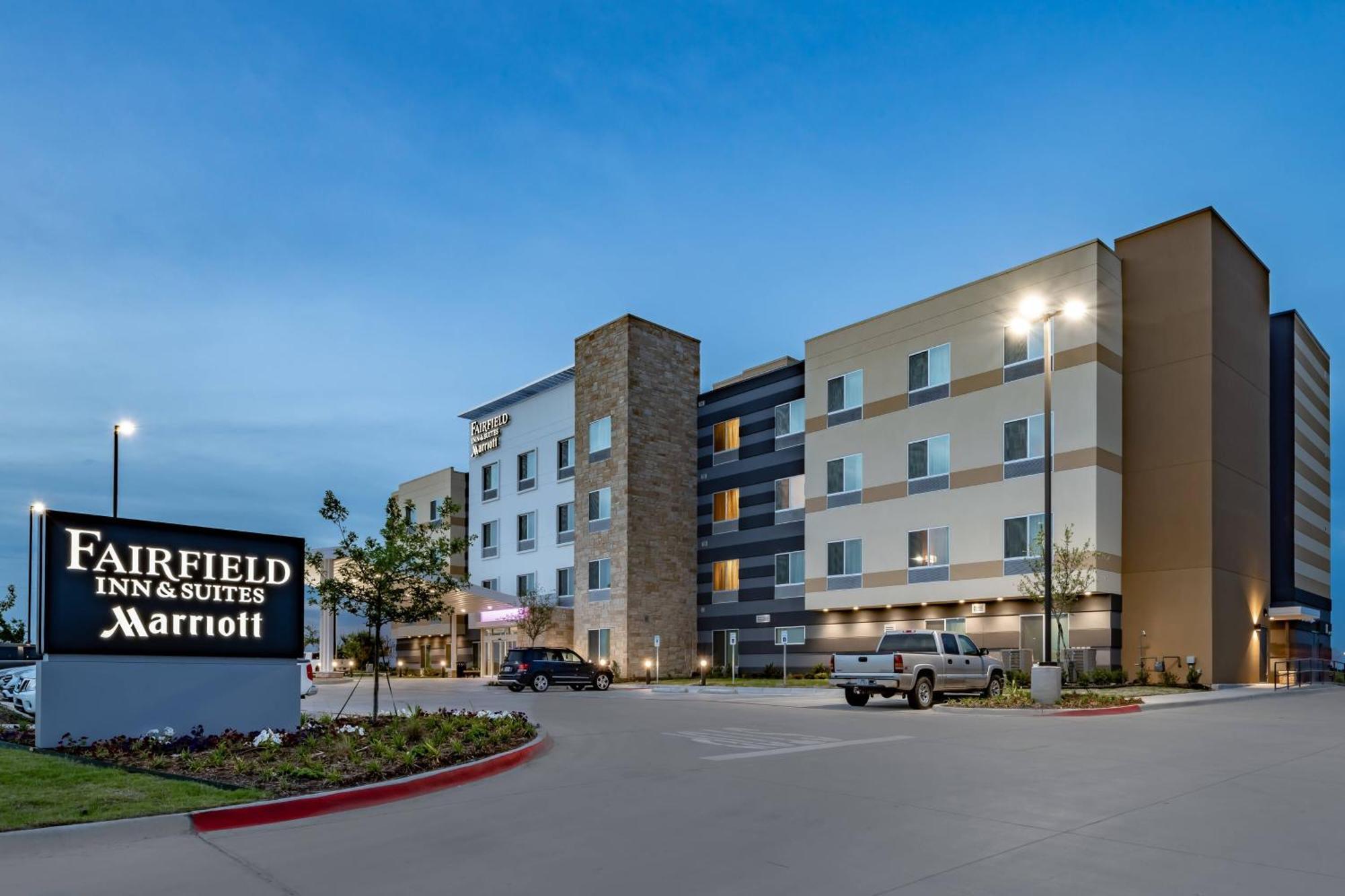 Fairfield Inn & Suites By Marriott Terrell Exteriör bild